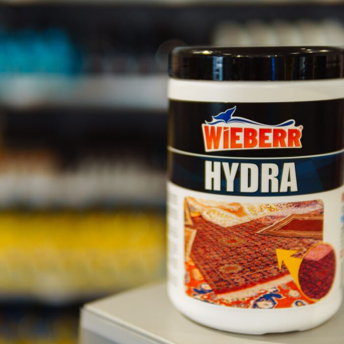 Sredstvo (poroshok) dlya udaleniya pyaten i vosstanovlenie tsvetov na kovre Hydra