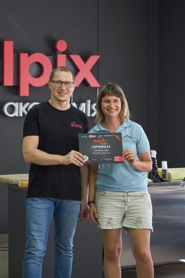 Участник обучения по чистке мебели и ковров Снычёва Лидия. Сюда её привёл грант на развитие бизнеса