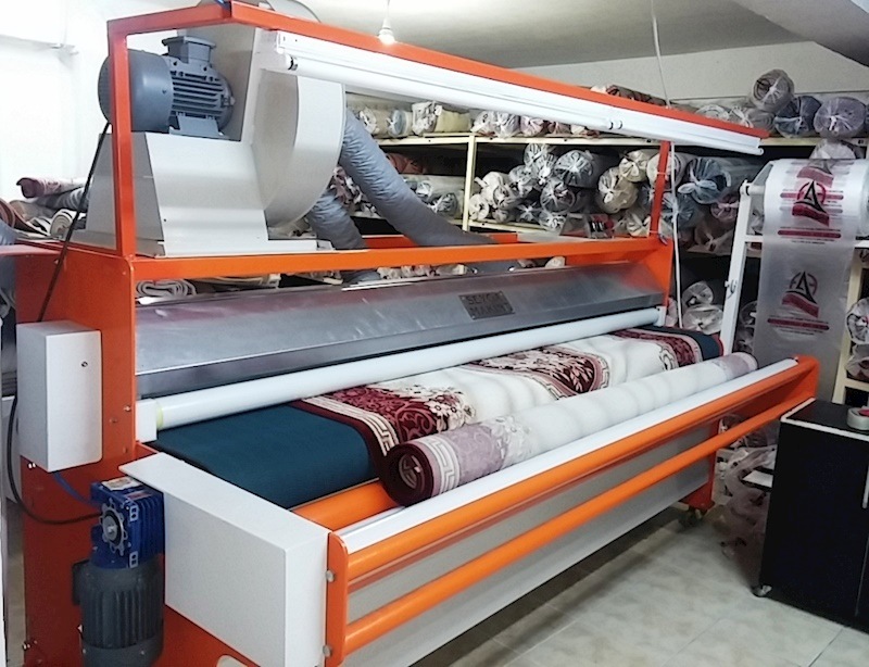 Верстат для фінішування килимів після прання.